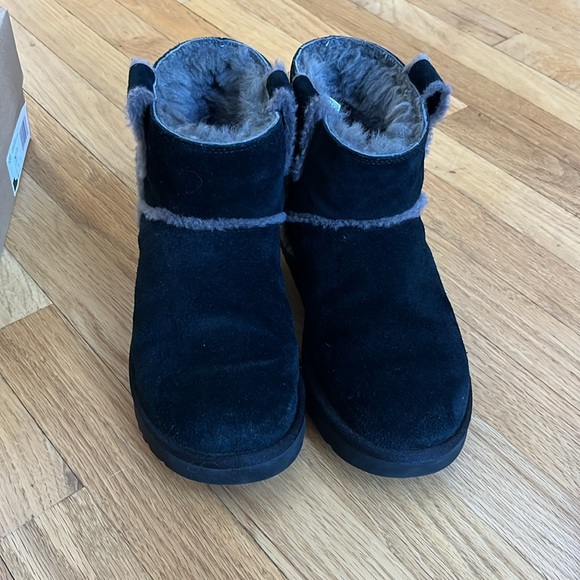 Women’s Ugg boots, black, size 7 - Picture 7 of 8